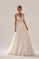 Preview: A-Linien-Brautkleid mit Blätterspitze und fließendem Rock